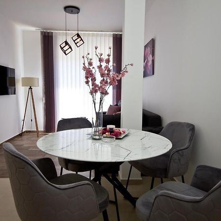 Igman Apartments Tivat Exterior photo