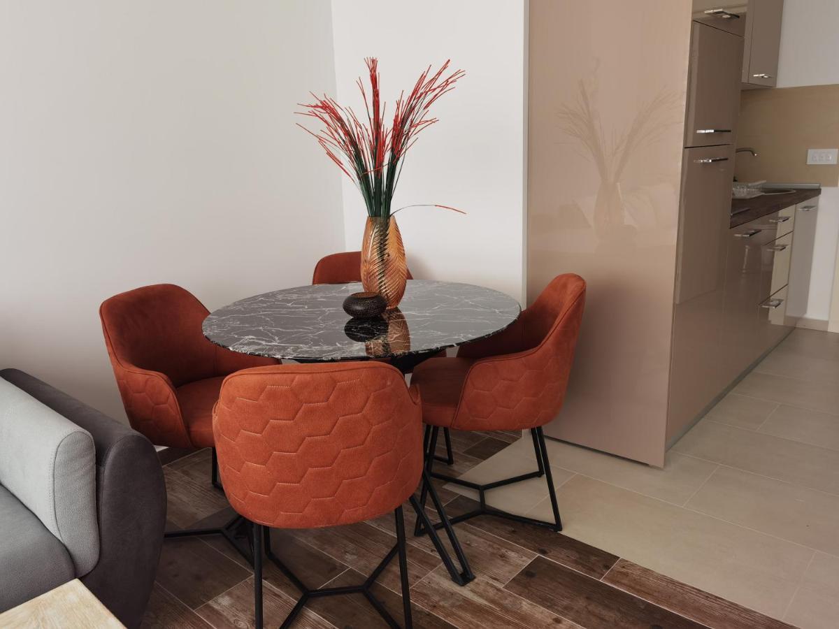 Igman Apartments Tivat Exterior photo